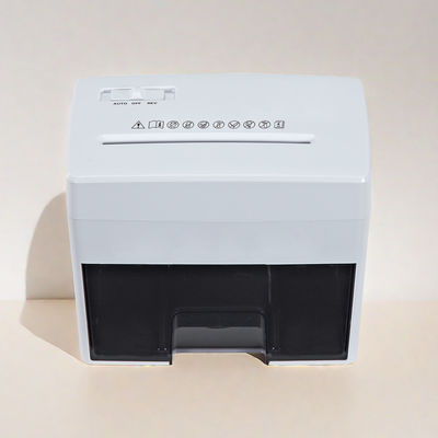 2.4L Capacity Desktop Micro Cut Shredder Với chức năng ngược