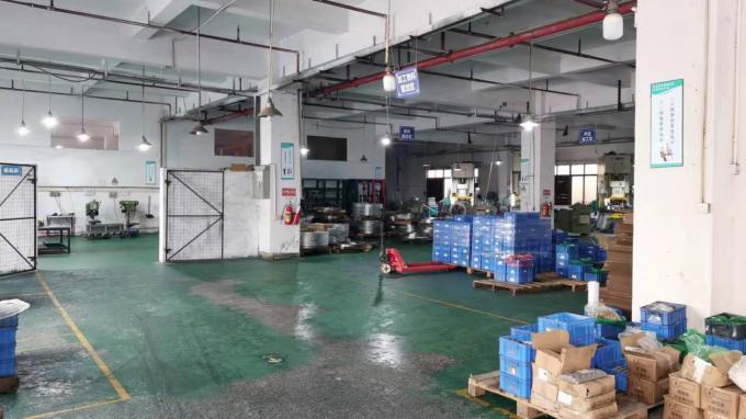 CD228P-12 ETL được chứng nhận 25L Máy cắt giấy văn phòng hạng nặng với cắt chéo mức tiếng ồn 68 DB 11